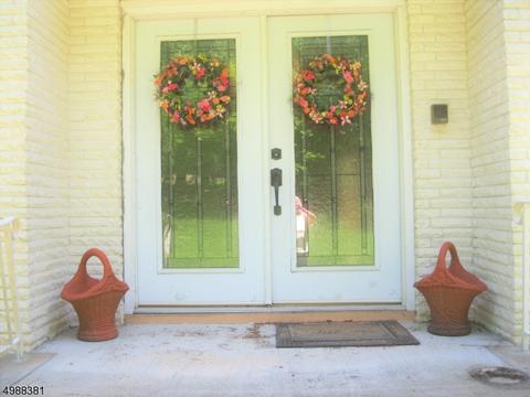 5 Tulip Ter, Wayne, NJ 07470 photo 3