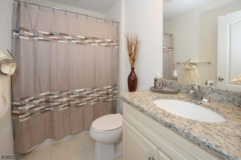 36 Pineview Dr, Waldwick, NJ 07463 photo 11