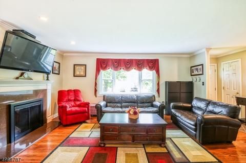 28 Manor Dr, Wayne, NJ 07470 photo 8