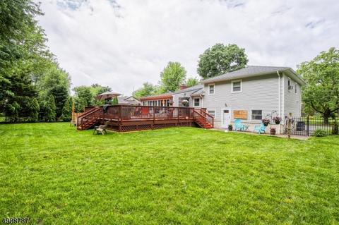 28 Manor Dr, Wayne, NJ 07470 photo 3