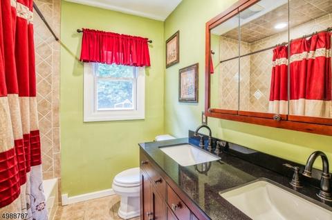 28 Manor Dr, Wayne, NJ 07470 photo 16