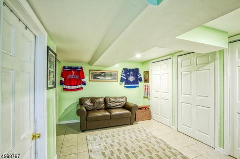 28 Manor Dr, Wayne, NJ 07470 photo 18
