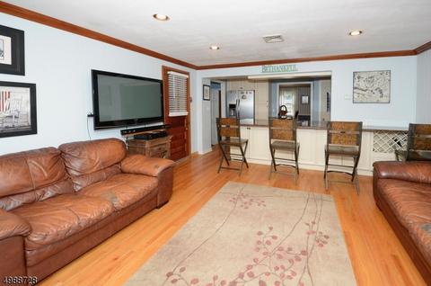 21 Beechwood Dr, Wayne, NJ 07470 photo 8
