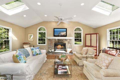 37 Maple Ave, Mendham, NJ 07945 photo 9