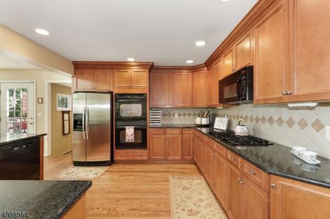 37 Maple Ave, Mendham, NJ 07945 photo 7