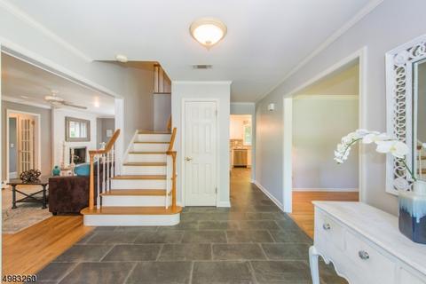 35 Phoenix Dr, Mendham, NJ 07945 photo 3