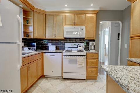 18 Armstrong Ave, Wayne, NJ 07470 photo 3
