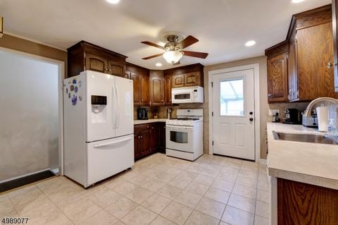 76 Fieldstone Dr, Springfield, NJ 07081 photo 9