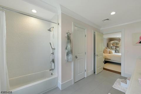 73 Windsor Dr, Montville Twp., NJ 07058 photo 15
