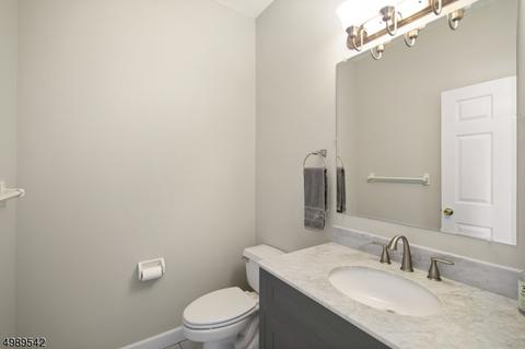 17 Ballantine Rd, Mendham, NJ 07945 photo 9