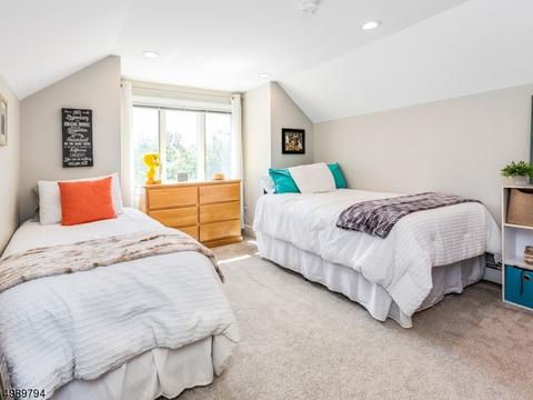 54 Laurel Dr, Wayne, NJ 07470 photo 14
