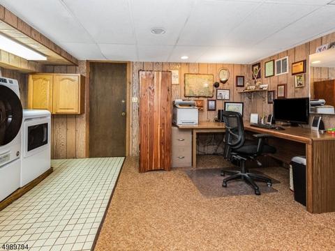 54 Laurel Dr, Wayne, NJ 07470 photo 18