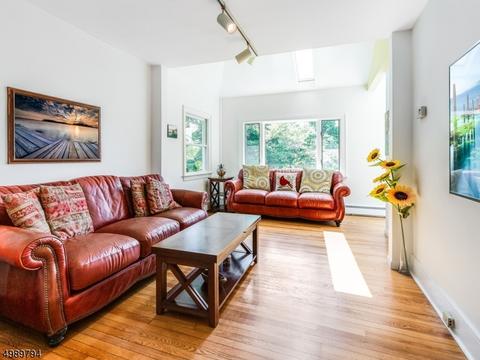 54 Laurel Dr, Wayne, NJ 07470 photo 11