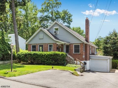 54 Laurel Dr, Wayne, NJ 07470 photo 1