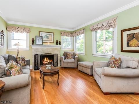 54 Laurel Dr, Wayne, NJ 07470 photo 4