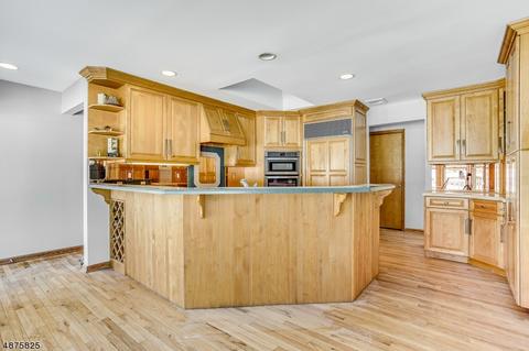 4 Maple Dr, Warren, NJ 07059 photo 5