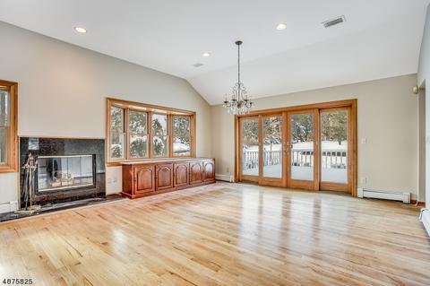4 Maple Dr, Warren, NJ 07059 photo 3