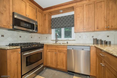27 Sequoia Pl, Wayne, NJ 07470 photo 9
