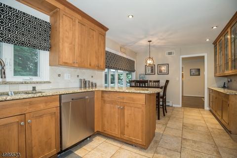 27 Sequoia Pl, Wayne, NJ 07470 photo 10