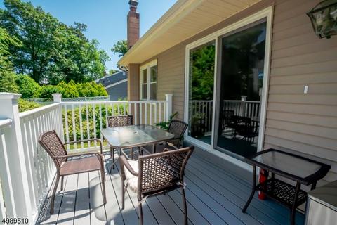 8 Sandra Ln, Wayne, NJ 07470 photo 8