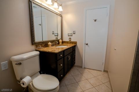 8 Sandra Ln, Wayne, NJ 07470 photo 13