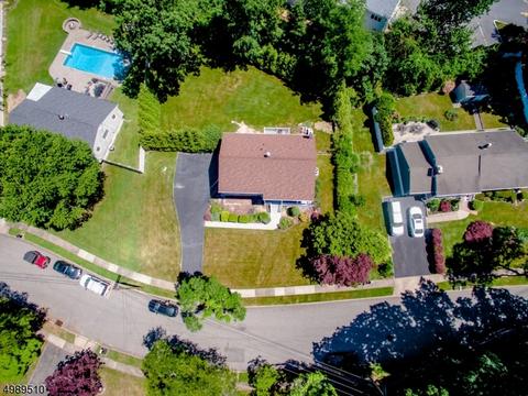 8 Sandra Ln, Wayne, NJ 07470 photo 23