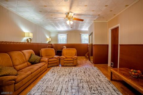8 Sandra Ln, Wayne, NJ 07470 photo 18