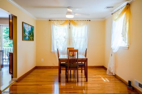 8 Sandra Ln, Wayne, NJ 07470 photo 9