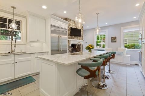 76 Christopher St, Montclair, NJ 07042 photo 6
