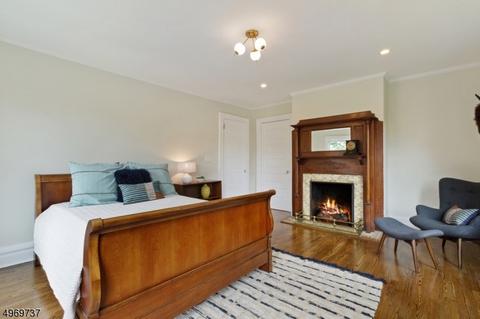 76 Christopher St, Montclair, NJ 07042 photo 15