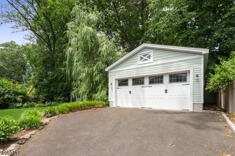 76 Christopher St, Montclair, NJ 07042 photo 23