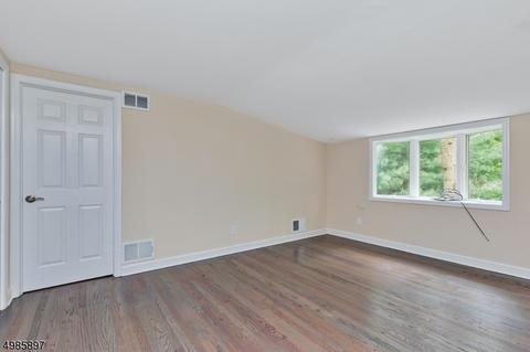 1537 Deer Path, Mountainside, NJ 07092 photo 11