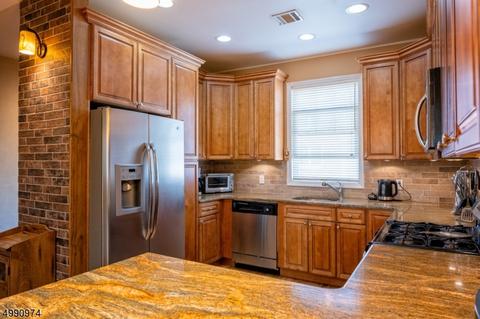 7 Doris Ln, Wallington, NJ 07057 photo 5