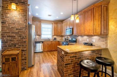 7 Doris Ln, Wallington, NJ 07057 photo 4