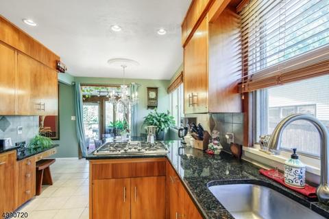 1094 Kenyon Ave, Plainfield, NJ 07060 photo 8
