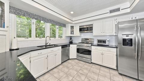 42 Mohawk Trl, Wayne, NJ 07470 photo 10