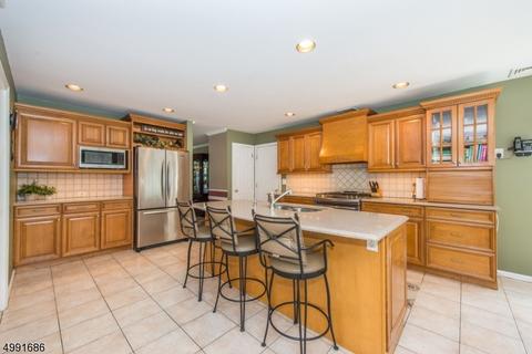 105 Tall Grass Dr, Wayne, NJ 07470 photo 4