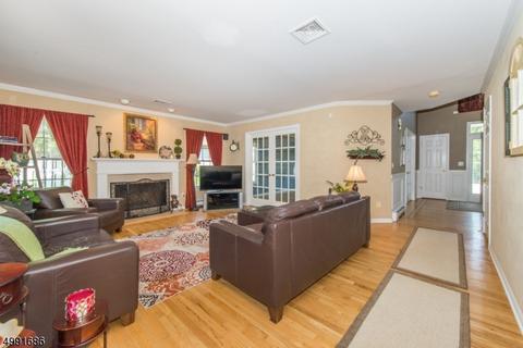 105 Tall Grass Dr, Wayne, NJ 07470 photo 12