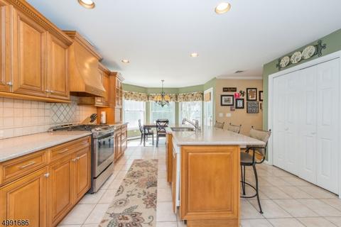 105 Tall Grass Dr, Wayne, NJ 07470 photo 11