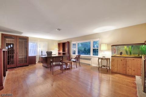 200 Mac Donald Dr, Wayne, NJ 07470 photo 13