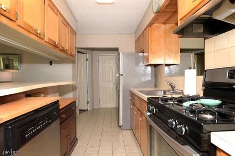 11 Pinecrest Ter, Wayne, NJ 07470 photo 11