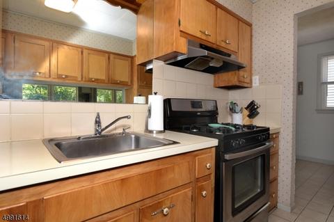 11 Pinecrest Ter, Wayne, NJ 07470 photo 13