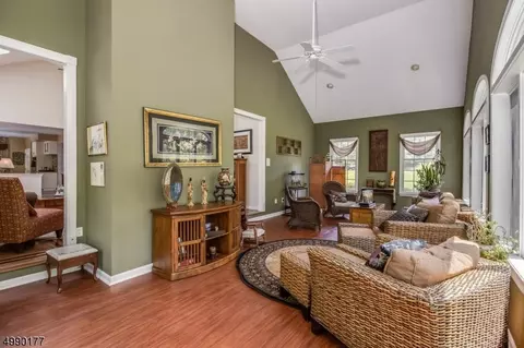 9 Rockhill Dr, Hampton, NJ 08827 photo 6