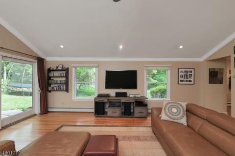 284 Beech Ter, Wayne, NJ 07470 photo 17