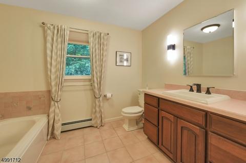284 Beech Ter, Wayne, NJ 07470 photo 19