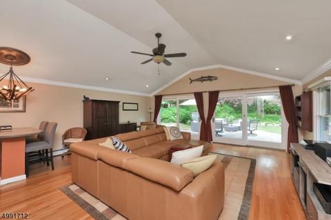 284 Beech Ter, Wayne, NJ 07470 photo 15