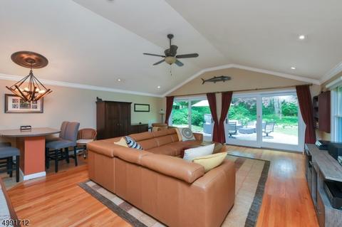 284 Beech Ter, Wayne, NJ 07470 photo 13
