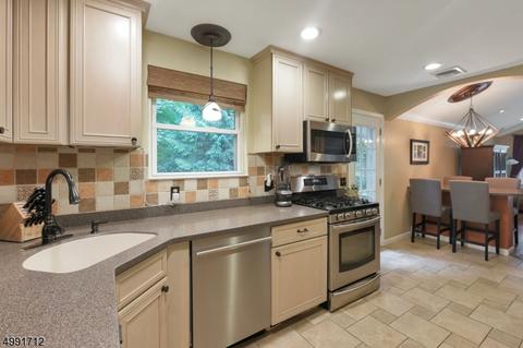 284 Beech Ter, Wayne, NJ 07470 photo 10