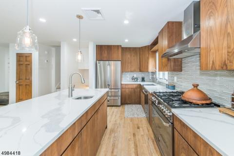 11 Lawrence Rd, Wayne, NJ 07470 photo 4