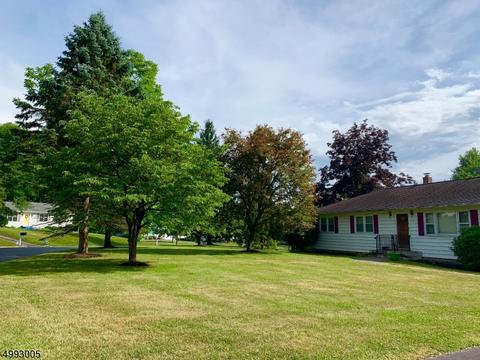 6 Meadow Ln, Hackettstown, NJ 07840 photo 2